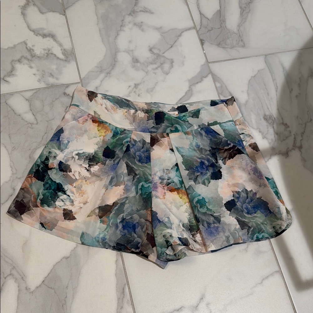EXCELLENT CONDITION Rebecca Taylor Blue and Cream Floral Shorts